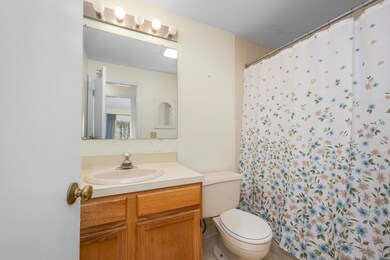 101 Fletcher - Interior