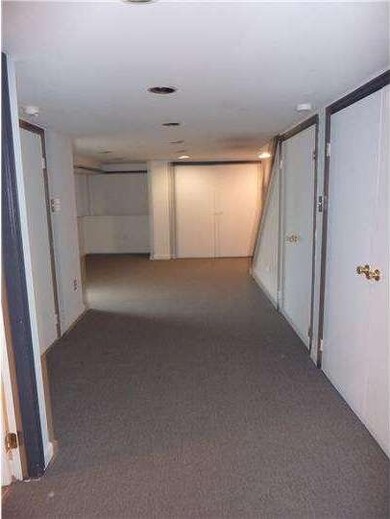 1201 Roosevelt Dr, Havertown, PA 19083 - photo 7