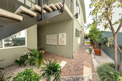 1405 E 1st St unit 10, Long Beach, CA 90802 - photo 5