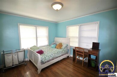 2045 SW Collins Ave, Topeka, KS 66604 - photo 7