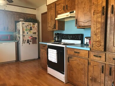 412 Candlewood St, Wake Village, TX 75501 - photo 3