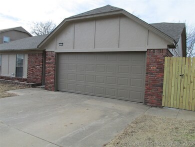 3204 S Chestnut Ave, Broken Arrow, OK 74012 - photo 2