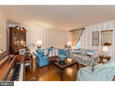 301 Sandcastle Ln, Bryn Mawr, PA 19010 - photo 6