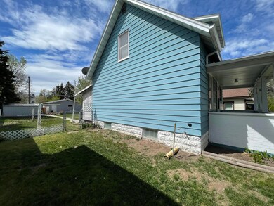 WEST SIDE YARD