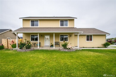 2486 4th St NE, East Wenatchee, WA 98802 - photo 3