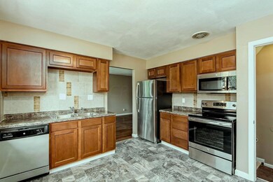 1810 Radnor Ave, Columbus, OH 43224 - photo 6