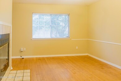 8066 Dickie Dr, Jacksonville, FL 32216 - photo 7