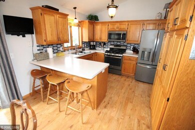 Kitchen with raised panel oak cabinetry