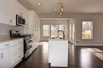 9749 Thorne Cliff Way unit 100, Fishers, IN 46037 - photo 2