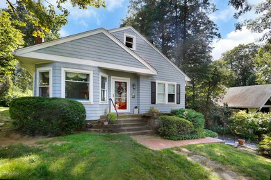 26 Chapel Ln Riverside CT-large-016-15-0