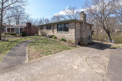 5805 Bocagrande Dr, Louisville, KY 40219 - photo 4