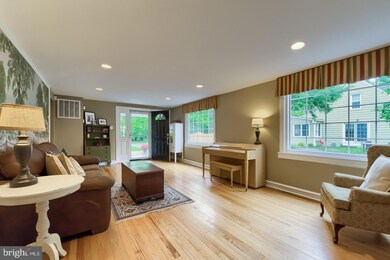 606 Maple Ct, Moorestown, NJ 08057 - photo 5