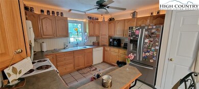 178 Cranberry Hills Ln, Fleetwood, NC 28626 - photo 6