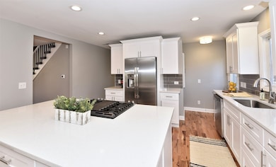 520 S Hubbard St, Algonquin, IL 60102 - photo 6