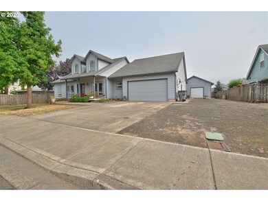 715 SE Justin St, Sheridan, OR 97378 - photo 2