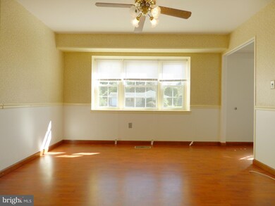 12702 Kernwood Ln, Bowie, MD 20715 - photo 6