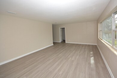 2227 Saul Dr, Jacksonville, FL 32216 - photo 4