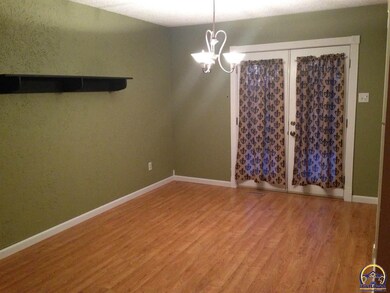 6041 SW 46th Terrace, Topeka, KS 66610 - photo 5