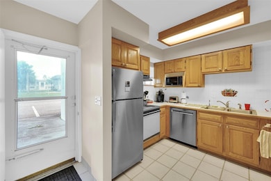 22375 Edgewater Dr unit 114, Punta Gorda, FL 33980 - photo 7