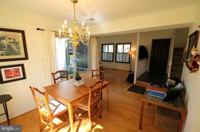 11716 Flints Grove Ln, North Potomac, MD 20878 - photo 4