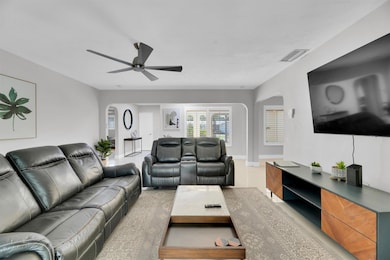 9611 NW 3rd St, Pembroke Pines, FL 33024 - photo 4