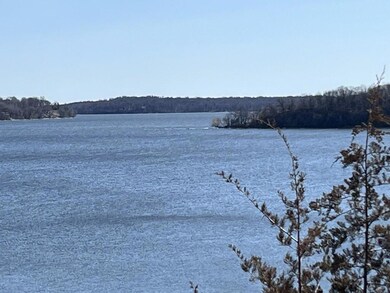 02 Best Views on the Lake.JPEG