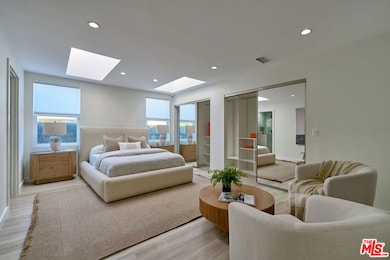 4211 W Woodland Ave, Burbank, CA 91505 - photo 6