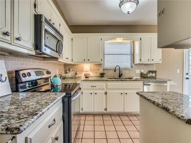Amazing Kitchen with beautiful granite, stainless 