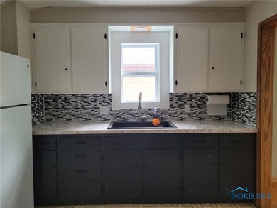 214 Lime St, Woodville, OH 43469 - photo 3