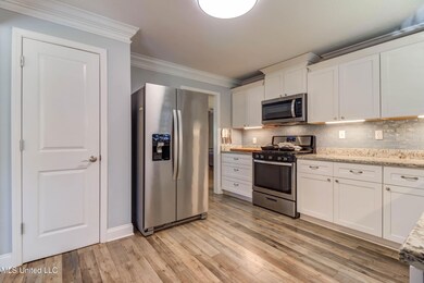 301 E 1st St (28)
