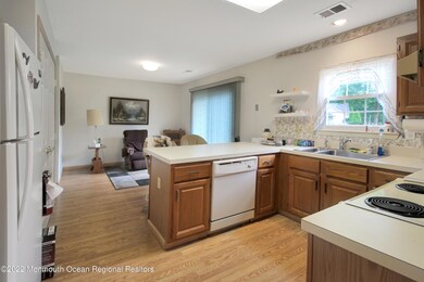 6 Kitchen