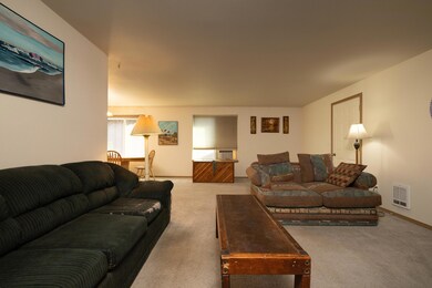 1722 SW Kalama (6 of 14)