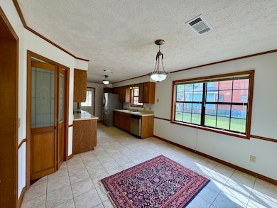 139 Lakeover Dr W, Columbus, MS 39702 - photo 3