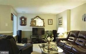 2137 Wainwright Ct unit BD, Frederick, MD 21702 - photo 2