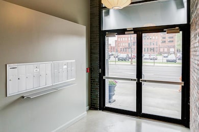 Lobby / Mail