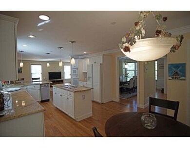 117 Brookview Dr, North Andover, MA 01845 - photo 5