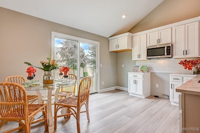 37 Stonham Way unit 6B, Amherst, NY 14221 - photo 3