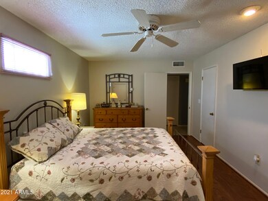 11150 W Emerald Dr, Sun City, AZ 85351 - photo 7