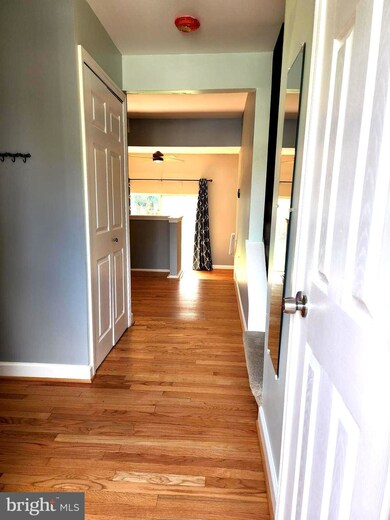 5628 Gulfstream Row, Columbia, MD 21044 - photo 2