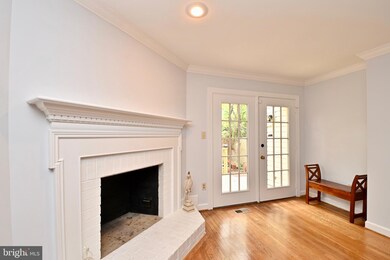 6307 Chaucer View Cir, Alexandria, VA 22304 - photo 6