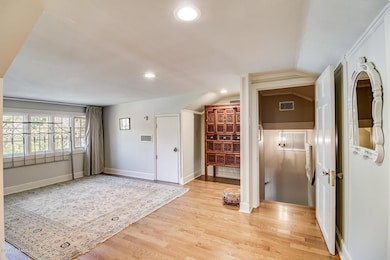 1323 Myrtle Place-4