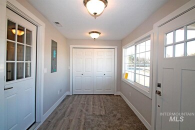 424 W Greenhurst Rd, Nampa, ID 83686 - photo 5