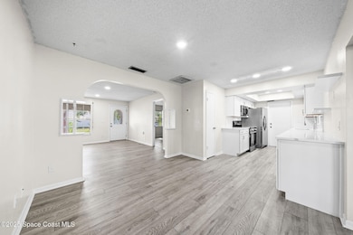 16-web-or-mls-101-eureka-ave-ne
