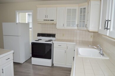 71 Tremont St unit 2, Taunton, MA 02780 - photo 2