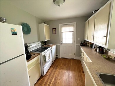 28 Whitwell Ave, Newport, RI 02840 - photo 6