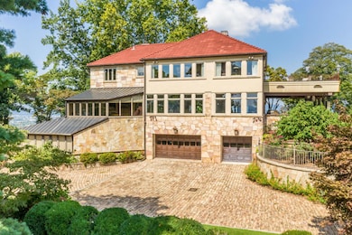 330 N CREST
