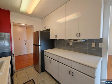 200 Winston Dr unit 2517, Cliffside Park, NJ 07010 - photo 7