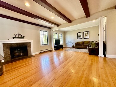 60 Homestead St unit 1, Waban, MA 02468 - photo 5