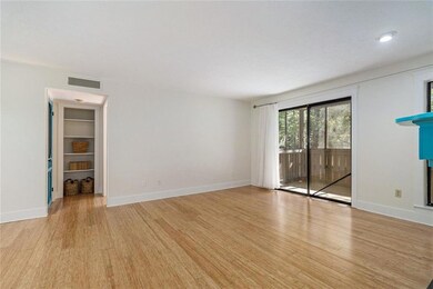 708 Woodcliff Dr unit 708, Atlanta, GA 30350 - photo 5