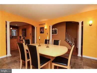1806 Lynnewood Dr, Havertown, PA 19083 - photo 5